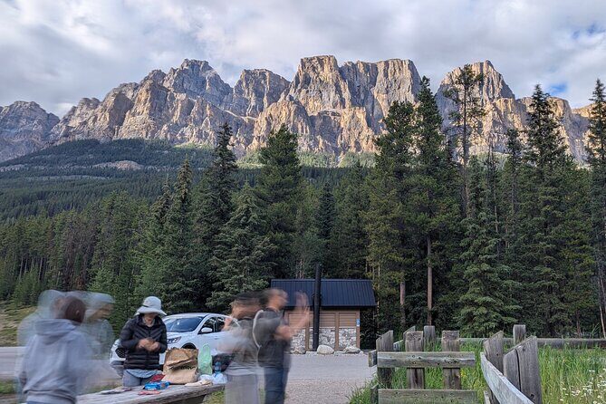 1 Day of Banff Viewpoints Lakes Bow Valley in Private Custom Tour - Gondola Views and Vermilion Lakes for Golden-Hour Style Photos