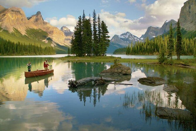 3-Day Authentic Jasper National Park Packaged Tour - Who should book this Jasper National Park packaged tour?