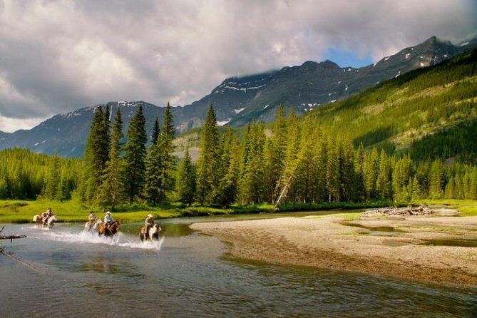 3 Day Rocky Mountains Columbia Icefields Banff and Yoho NP Tour - What the bilingual guide actually changes for you