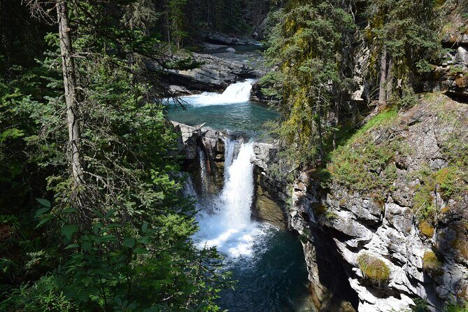 4-Day Authentic Banff, Jasper and Glacier Tour Package - Who This Tour Suits Best (and Who Might Feel Rushed)