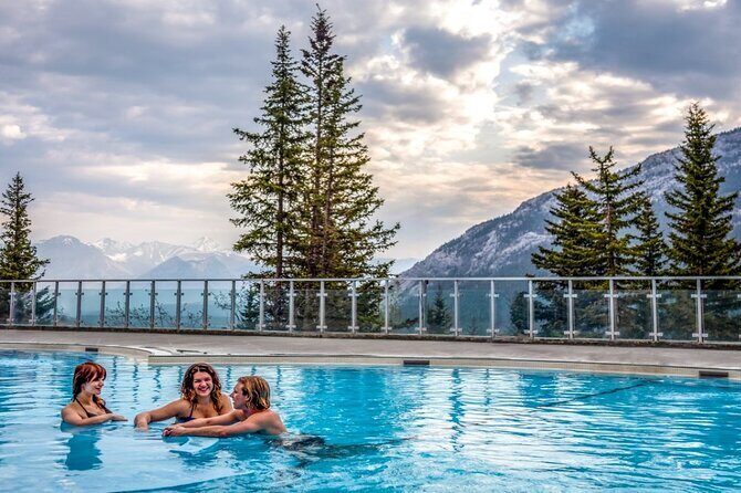 Banff: Gondola, Hot Spring and Three Lakes Tour - Two Jack Lake and Johnson Lake: short stops that still read as alpine