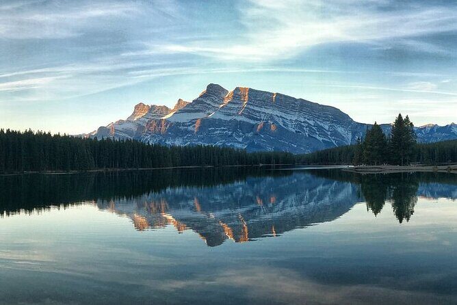 Banff Gondola Hot Springs Bow Falls and Three Lakes tour - Two Jack Lake: easy lake time and Mount Rundle views