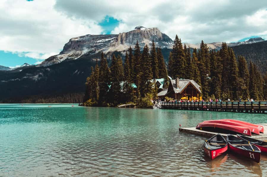 Banff: Lake Louise,Lake Minnewanka,Emerald Lake & Banff Town - Banff town free time: what to do with your time off