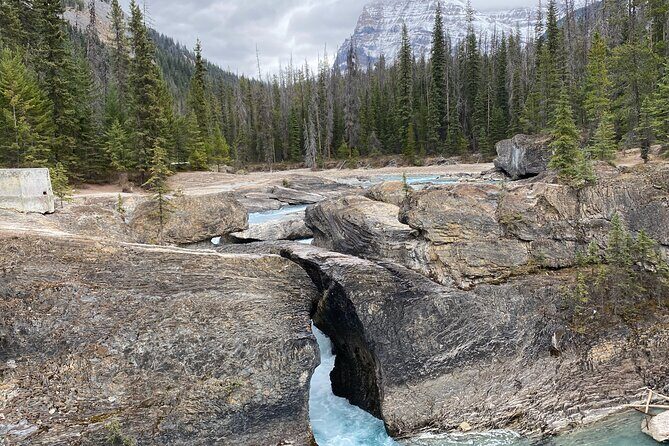Banff Yoho Parks | Lake Louise | Moraine | Emerald - PRIVATE - Moraine Lake: plan for access, timing, and big feelings