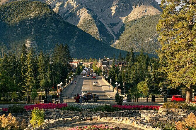 Calgary/Banff: Gondola, Upper Hot Spring, Bow Fall & Top 3 Lakes - Bow Falls: the quick walk that never disappoints