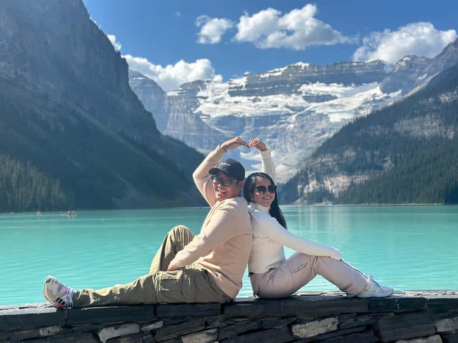 Calgary/Banff: Lake Louise, Moraine & Johnston Canyon Trip - A 7–8 Hour Banff National Park Day, Built for Easy Touring