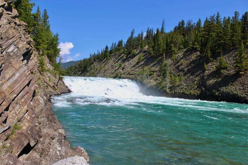 Calgary/Canmore: Lake Louise, Moraine Lake, & Banff Day Tour - Local guides: stories, timing, and the little details that make it feel worth it