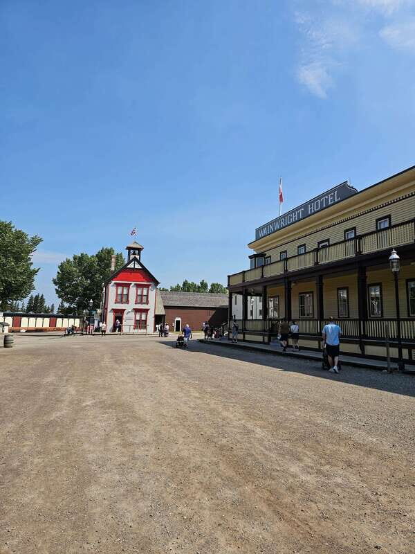 Calgary City Tour & Yamnuska Wolfdog Sanctuary Private Tour - The Extra Stop Slot and How Your Guide Can Shape the Day