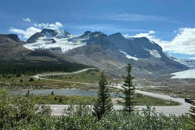 Calgary: Columbia Icefield, Skywalk, Crowfoot Glacier and Lakes - Columbia Icefield Discovery Centre: your best briefing before the ice