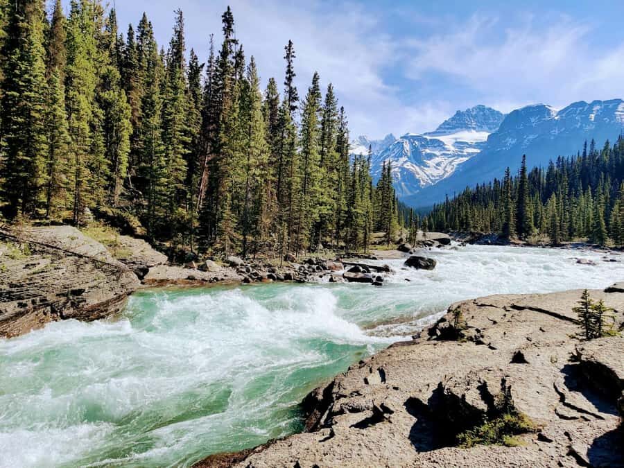Calgary: Lake Louise, Moraine Lake, & Emerald Lake Tour - Calgary to the Lakes: Pickup, Van Ride, and What You Actually Gain