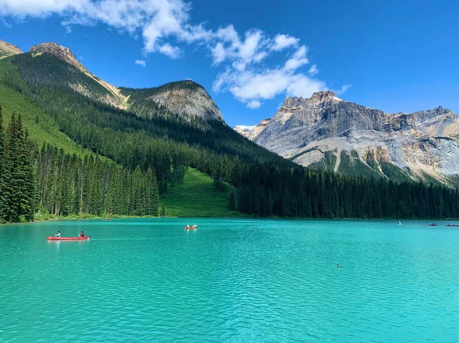 Calgary: Lake Louise, Moraine Lake, & Emerald Lake Tour - Lake Louise: The Turquoise Stop You’ll Want to Return To