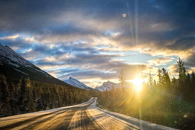 Columbia Icefield, Crowfoot Glacier and Bow ,Peyto Lake Tour - Guides and small-group timing: where your day quality is actually made