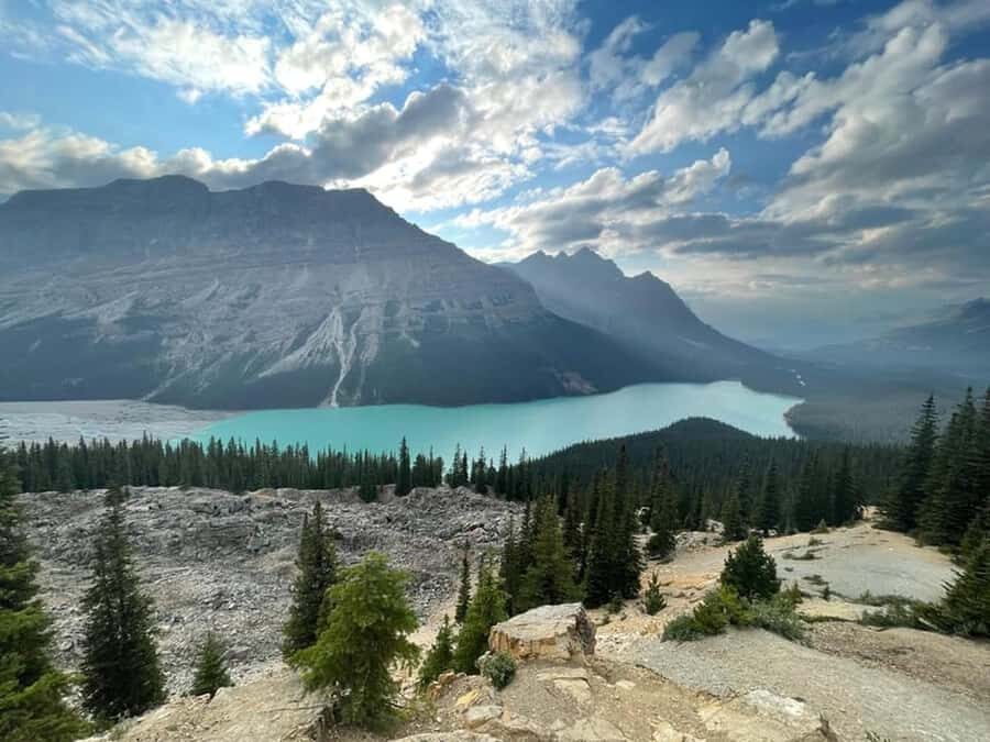 Columbia icefield, Skywalk, Waterfowl, Bow & Peyto Lake Tour - Glacier Lake and Waterfowl Lake: Calmer Water Between Giants