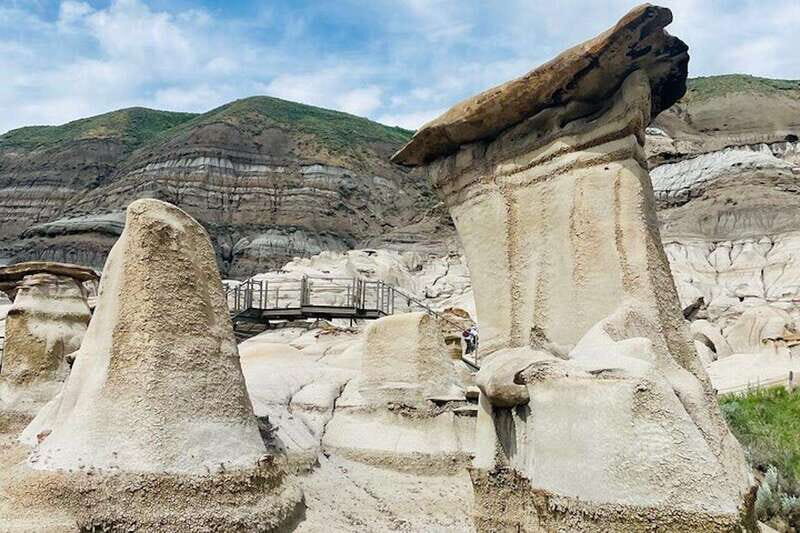 Day of Dinosaurs and Hoodoos From Calgary to the Badlands - Key highlights I’d plan my day around