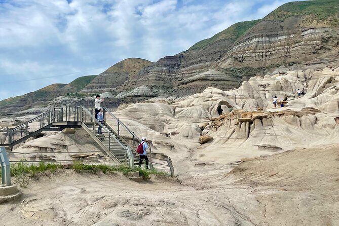 Day of Dinosaurs & Hoodoos from Calgary to Drumheller Badlands - Key things to know before you go