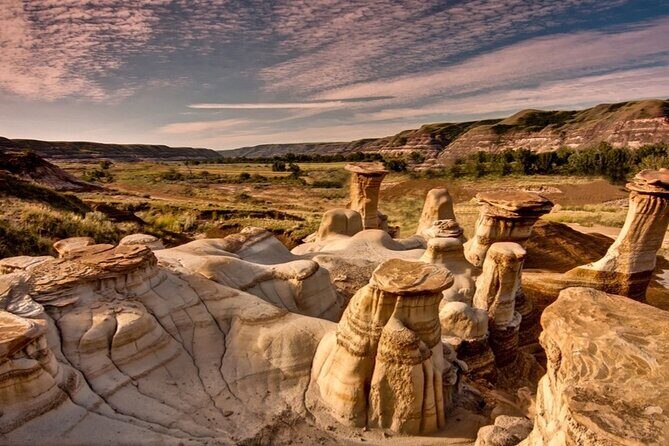 Dinosaurs, Canyons & Ghost Towns: Ultimate Drumheller Day Tour - Key highlights at a glance