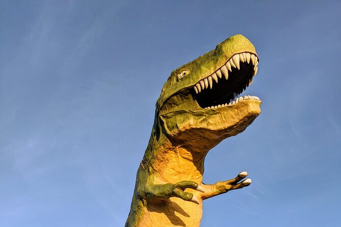 Dinosaurs, Canyons & Ghost Towns: Ultimate Drumheller Day Tour - Who this Drumheller day tour is best for