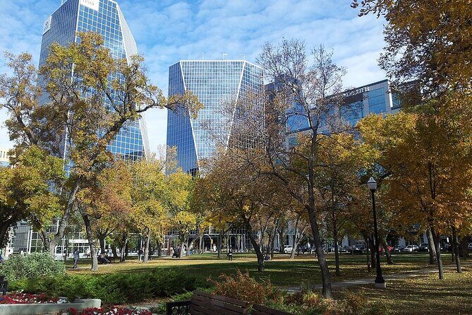 Downtown Calgary a Smartphone Audio Walking Tour - How the audio experience works on your phone