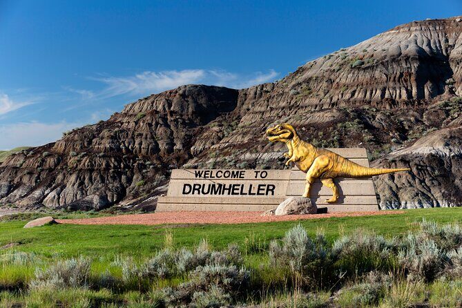 Drumheller and Badlands Full-Day Tour with a Small Group - East Coulee School Museum: The Lunch Stop You Can Plan Around