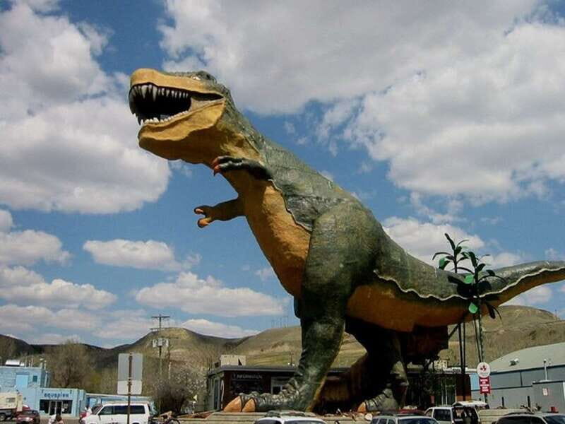 Drumheller: Bad Land & Dinosaur Museum Tour from Calgary - A one-day fossils-and-hoodoos route that’s built for first-timers