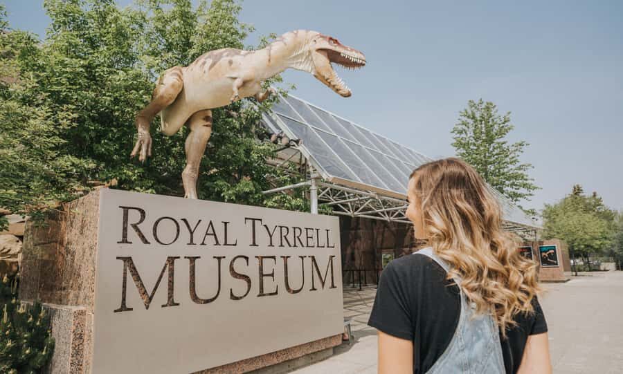 Drumheller: Dinosaurs, Canyons, & Hoodoos Day Tour - Key things I’d watch for