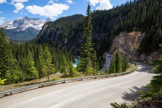 Emerald Lake, Takakkaw Falls, Lake Louise with Banff Explorer - Emerald Lake: The 5.2-kilometer Trail and the Real Reason for the Green
