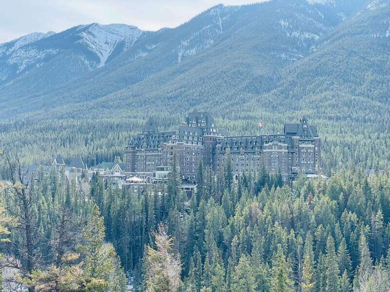 From Calgary: Banff, Moraine Lake and Lake Louise Tour - What’s included, what’s not, and how to plan your budget