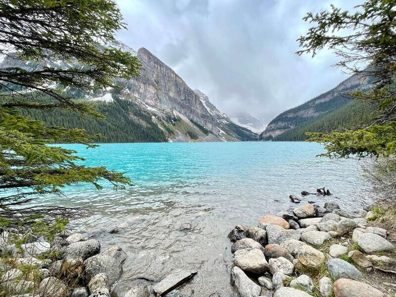 From Calgary: Banff & Yoho National Parks Private Day Tour - Emerald Lake in Yoho: a quieter reset