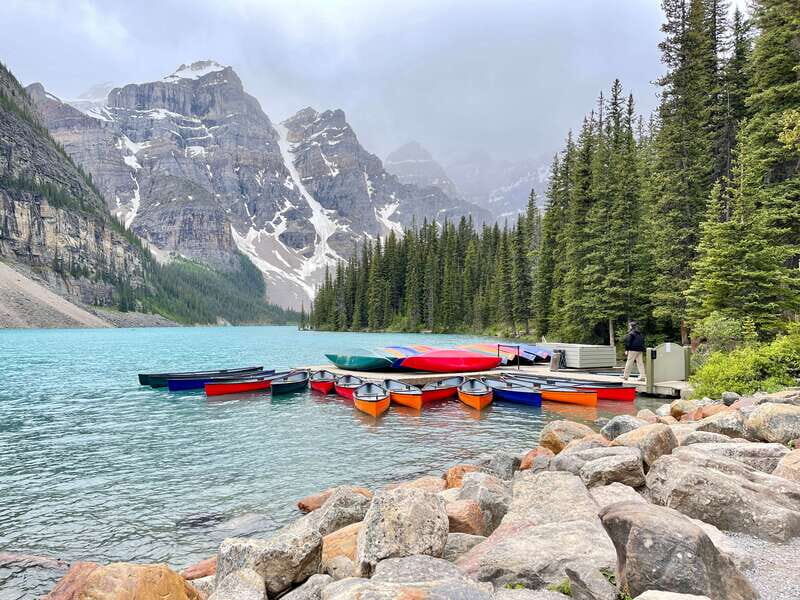From Calgary: Banff & Yoho National Parks Private Day Tour - Lake Louise: turquoise water and a shore-side pause