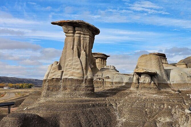 From Calgary: Drumheller Badlands Private Tour (Small Group) - Horseshoe Canyon: Big Views, a Possible Winter Stop, and Easy Access
