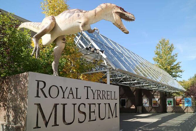 Full Day Drumheller Tour from Calgary by Coach - Royal Tyrrell Museum: where fossils become the main event
