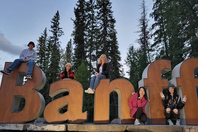 Glaciers, Mountains & Lakes - Banff Avenue: Downtown Time for Food, Museums, and Quick Reset