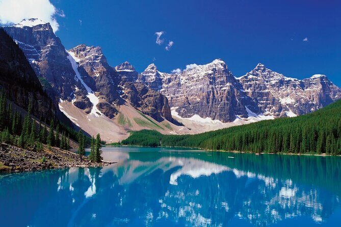 Lake Louise Moraine Lake Day Trip from Banff Calgary Canmore - Lake Louise Village lunch: a refuel stop, not a long meal
