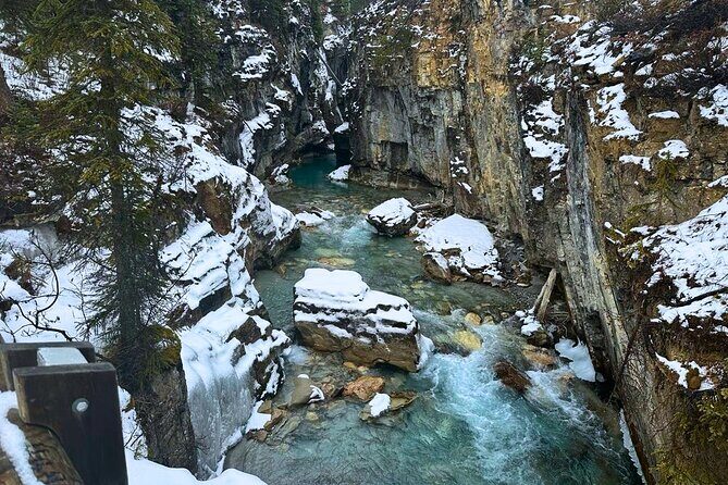 Moraine Lake, Lake Louise, Emerald Lake, Marble Canyon,Banff tour - Pickup, Small Group Comfort, and the Reality of a Long Day