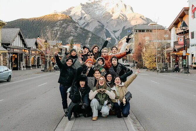 Moraine Lake & Lake Louise Private Day Tour with Banff Explorer - Lake Louise: turquoise views plus a quick Fairmont break