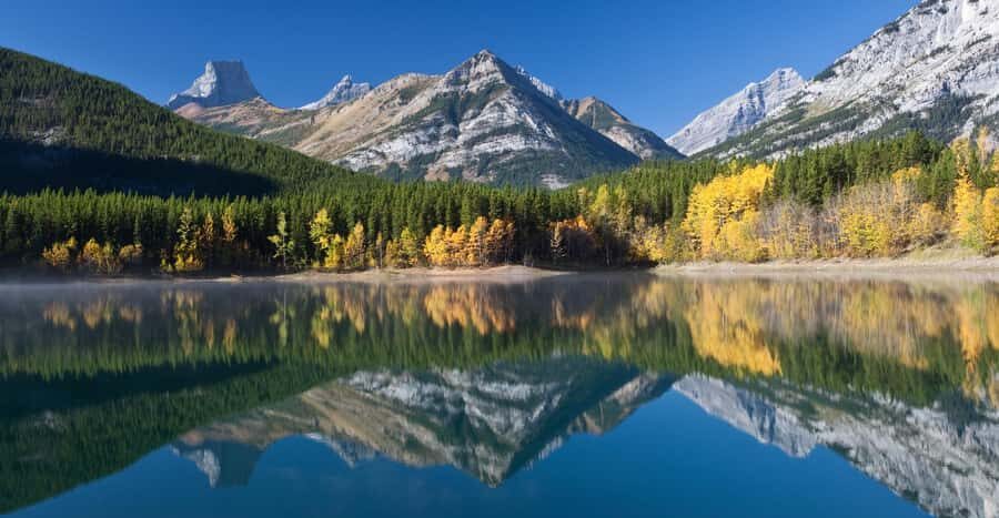 Moraine Lake Louise Emerald Johnston Canyon Banff Yoho Tour - FAQ
