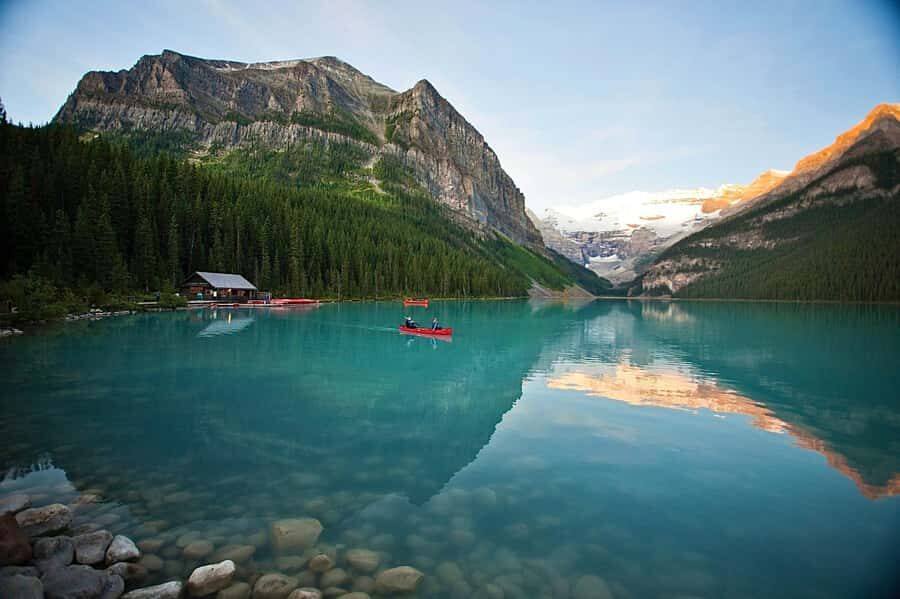 Moraine Lake Louise Emerald Johnston Canyon Banff Yoho Tour - Moraine Lake and Vermilion Lakes (June 1 to Oct 13): why the dates matter