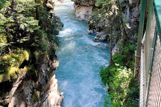 Moraine Lake, Louise, Emerald Lake, Johnston Canyon, Banff Town - Quick hits: what makes this trip work