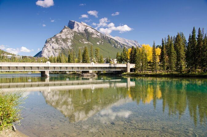 Spectacular Banff Day - Gondola Included - From Calgary Pickup to the Sulphur Mountain Gondola Viewpoint