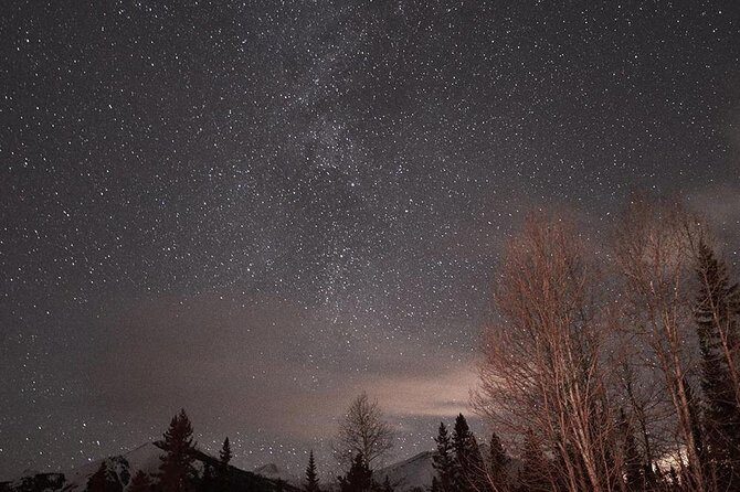 Stargazing Tour - Kananaskis After Dark - Meeting at Kananaskis Outfitters and the quick prep that matters