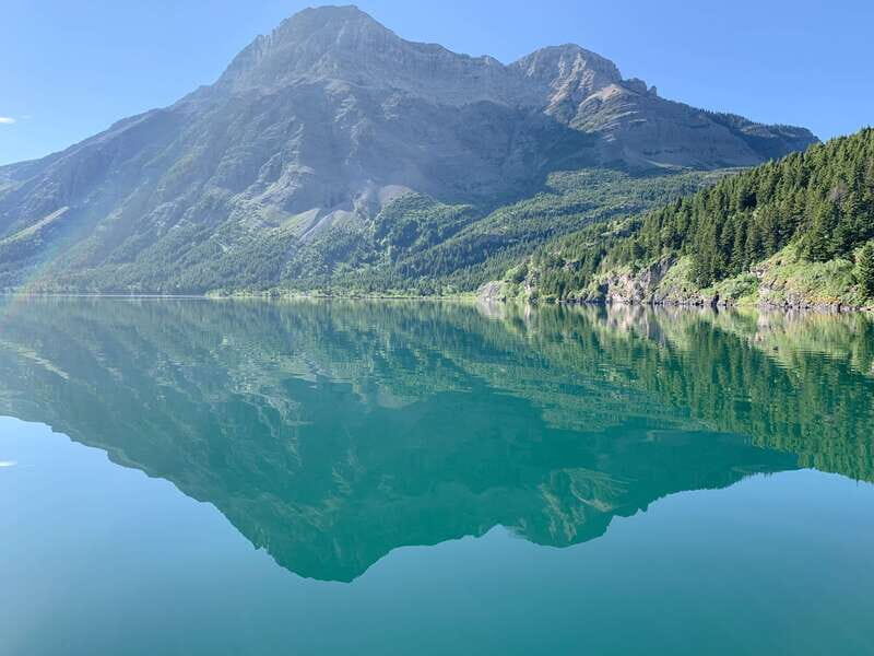 Waterton: Waterton Lakes National Park Tour from Calgary - Languages and communication: what to expect and how to cope